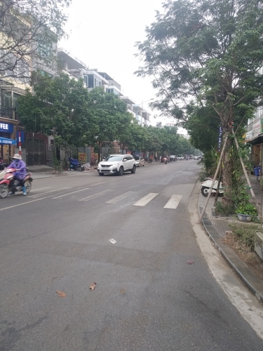 Cho thuê nhà liền kề 82,5m x 4 tầng vị trí thuận tiện kinh doanh tại khu đô thị Văn Khê